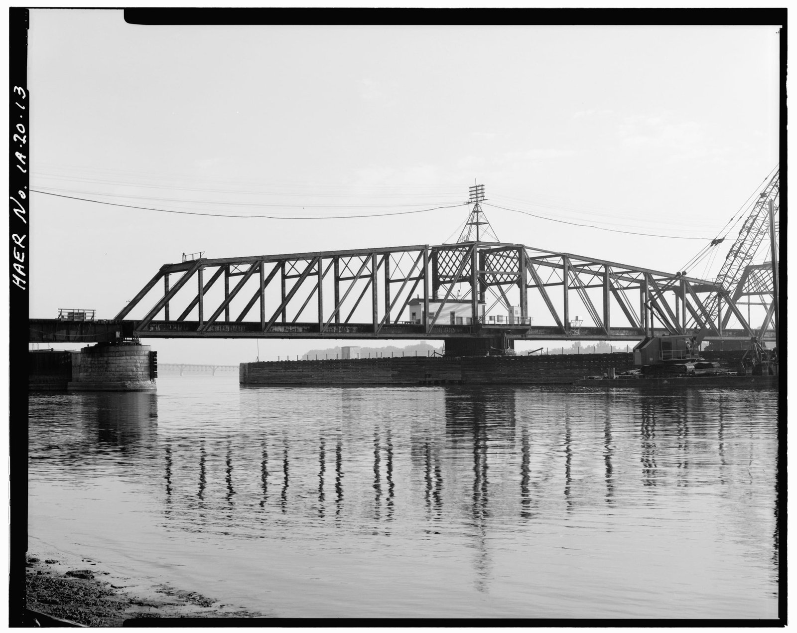 Swing span, previous bridge